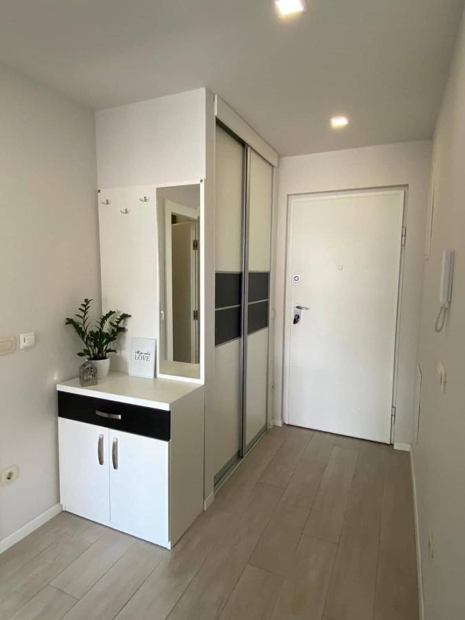 Modern Apartments With Garage Makarska Exterior foto