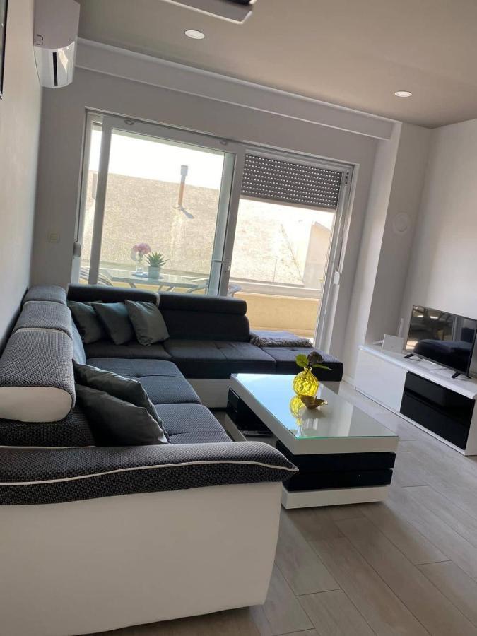 Modern Apartments With Garage Makarska Exterior foto